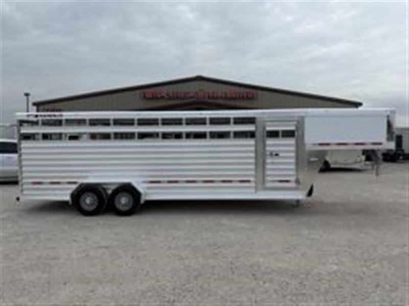 2026 Featherlite 24' Stock Gooseneck 8117