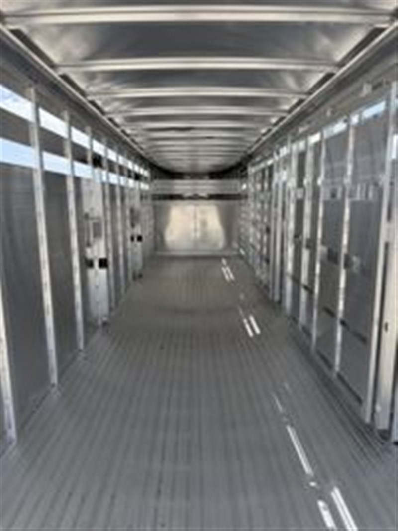 Trailer Photo 11