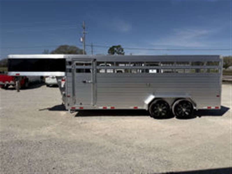 Trailer Photo 3