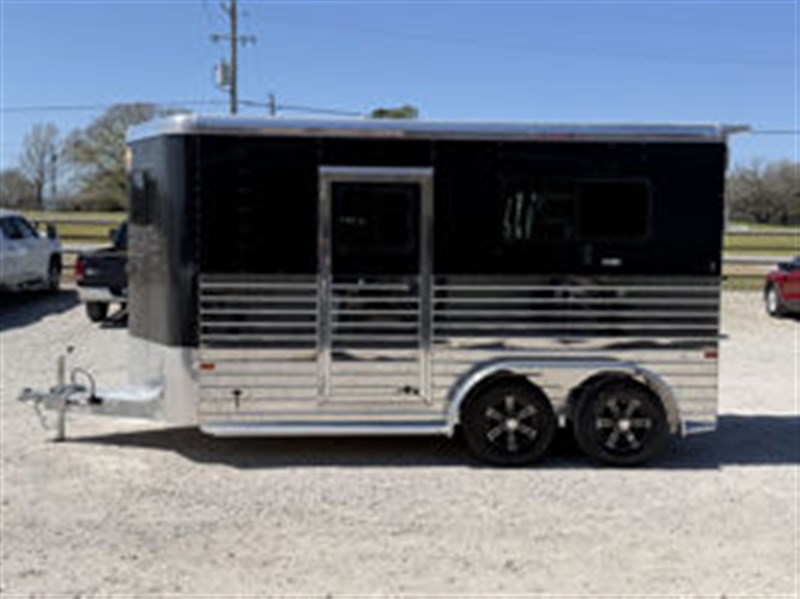 Trailer Photo 3