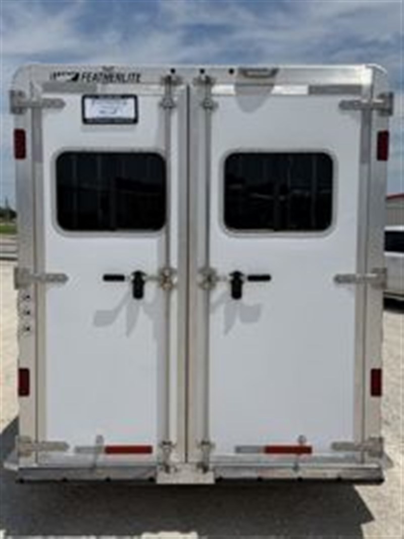 Trailer Photo 7