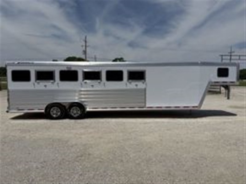 Trailer Photo 4