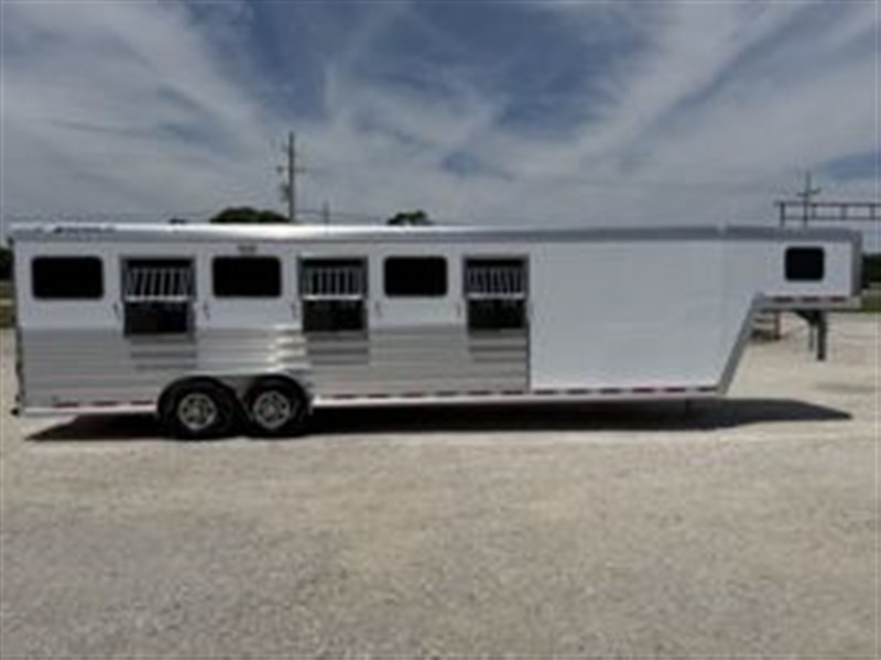 Trailer Photo 5