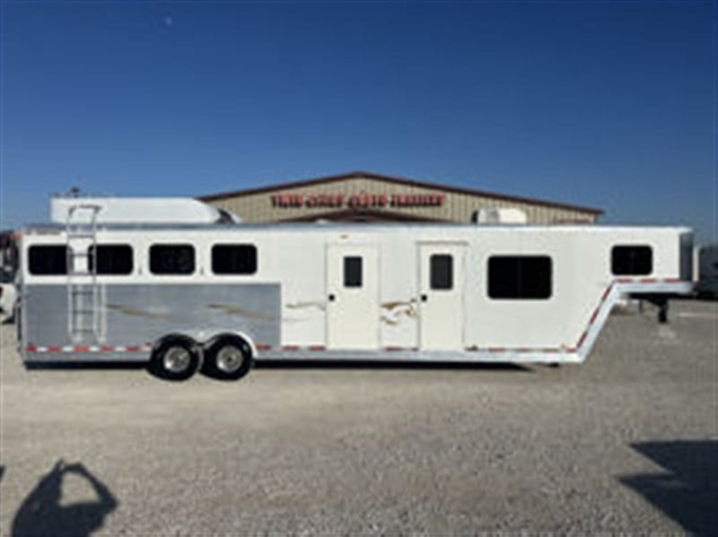 2004 Merhow 4 Horse Gooseneck