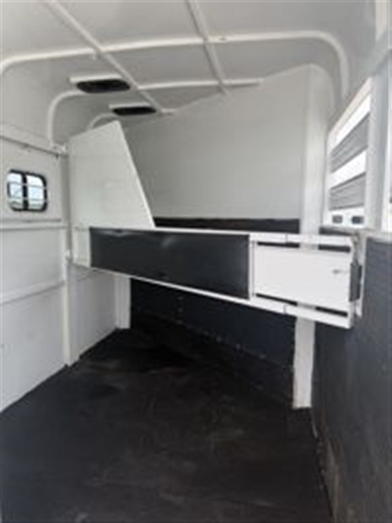 Trailer Photo 8