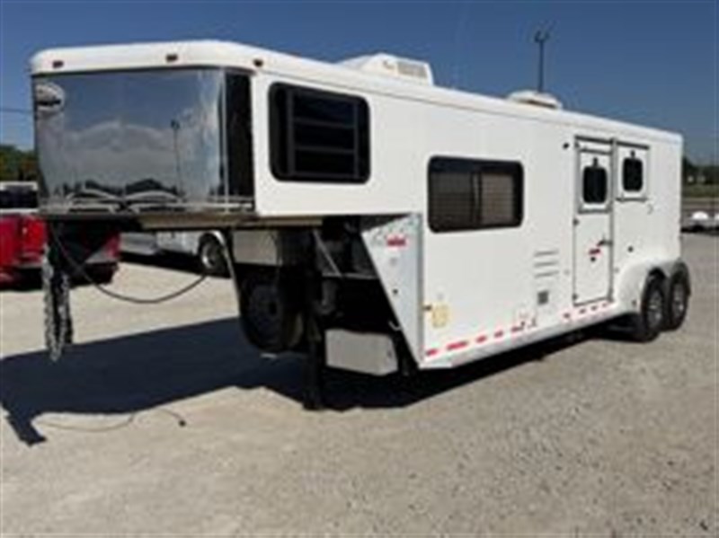 Trailer Photo 2