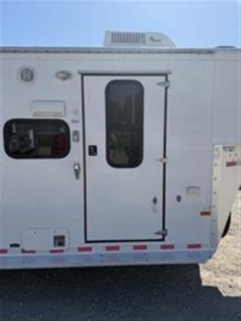 Trailer Photo 10
