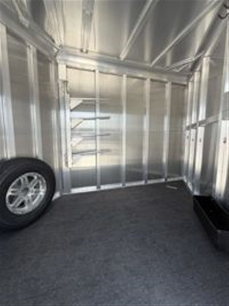 Trailer Photo 13