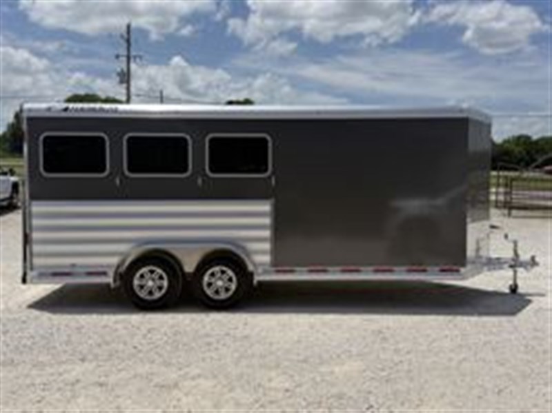 Trailer Photo 5