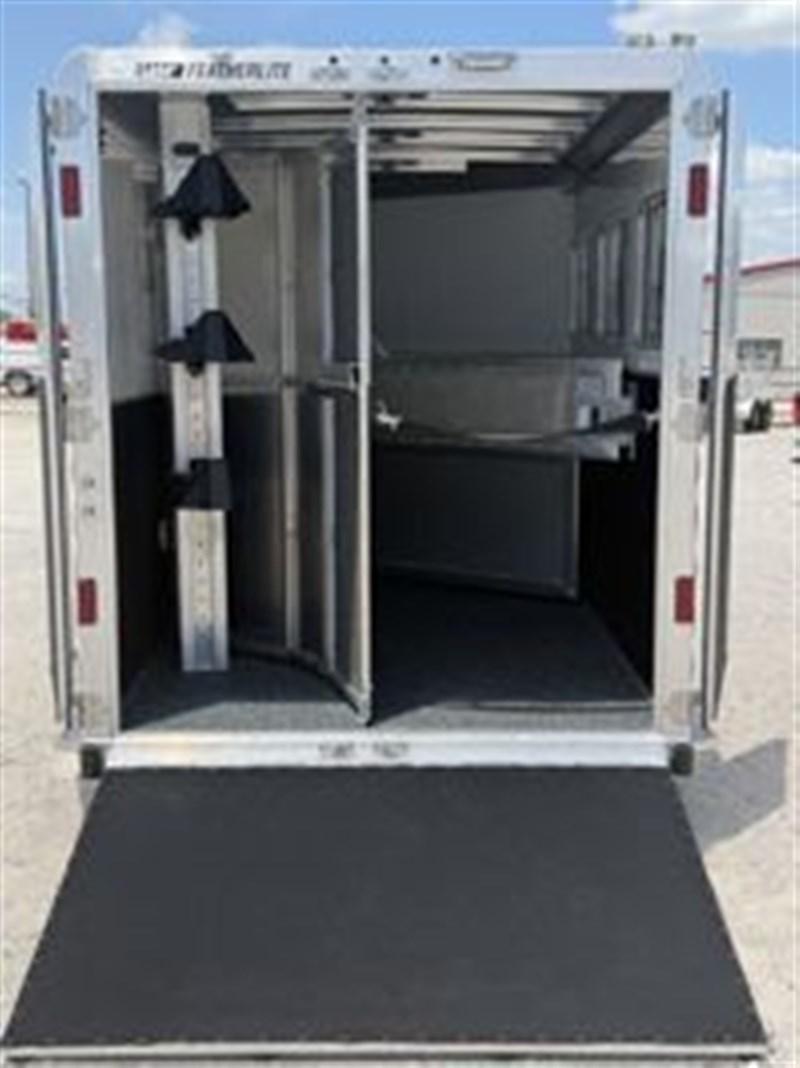 Trailer Photo 7