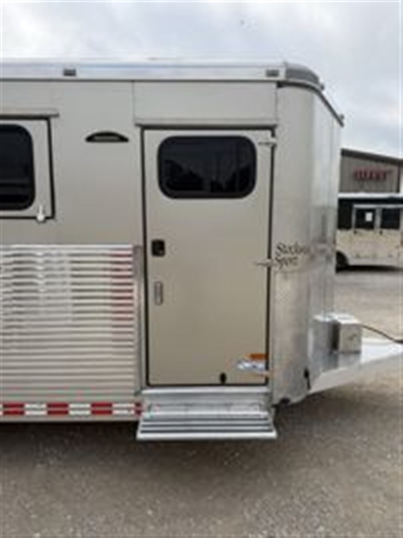 Trailer Photo 12