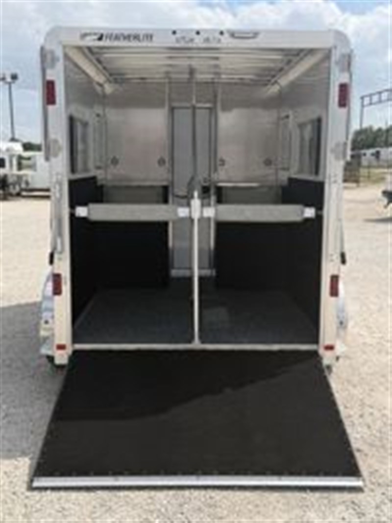Trailer Photo 7