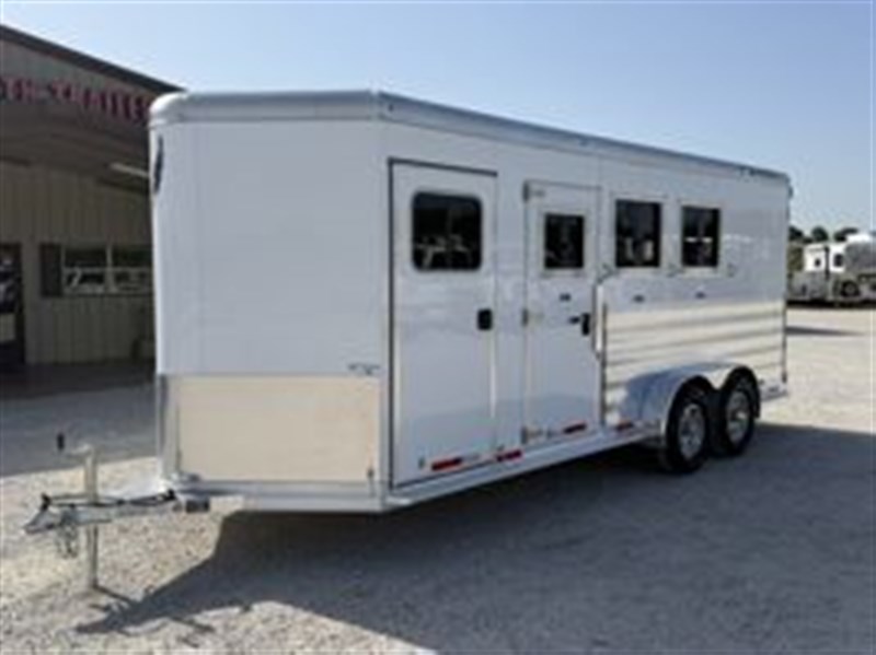 Trailer Photo 2