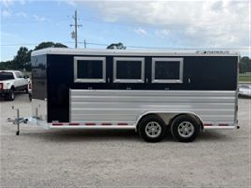 Trailer Photo 2