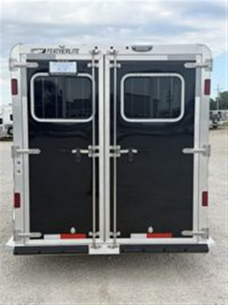 Trailer Photo 5