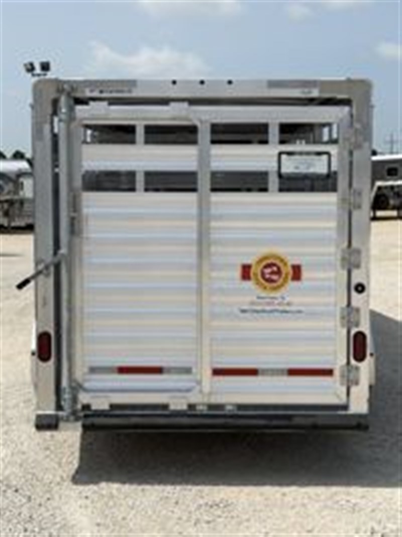 Trailer Photo 5