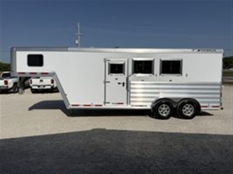 Trailer Photo 5