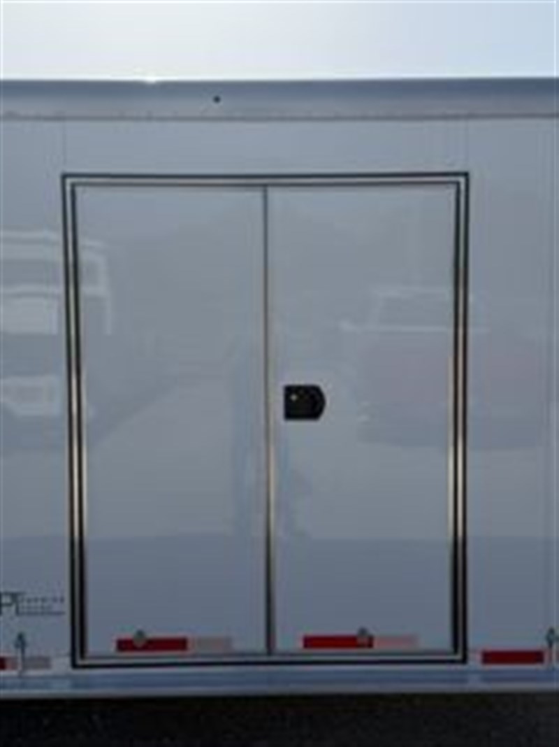 Trailer Photo 10