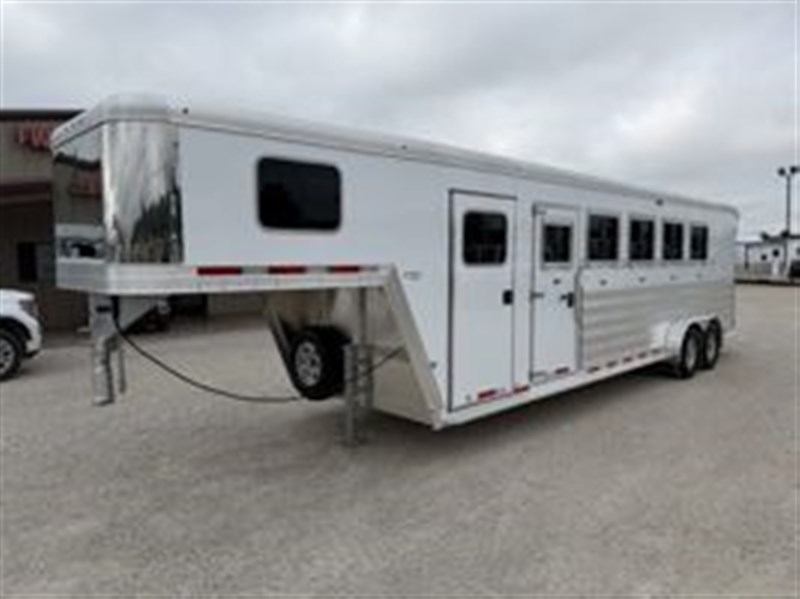 2026 Featherlite 5 Horse Gooseneck 9600