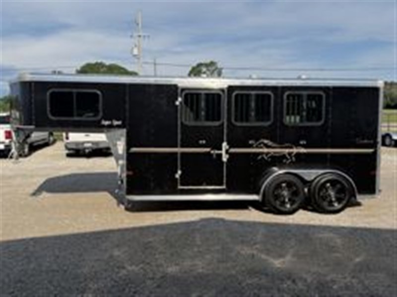 Trailer Photo 2