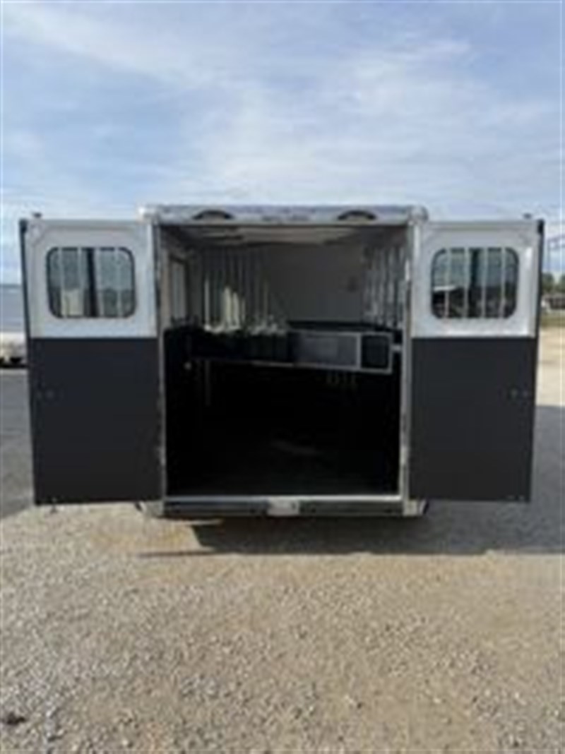 Trailer Photo 7
