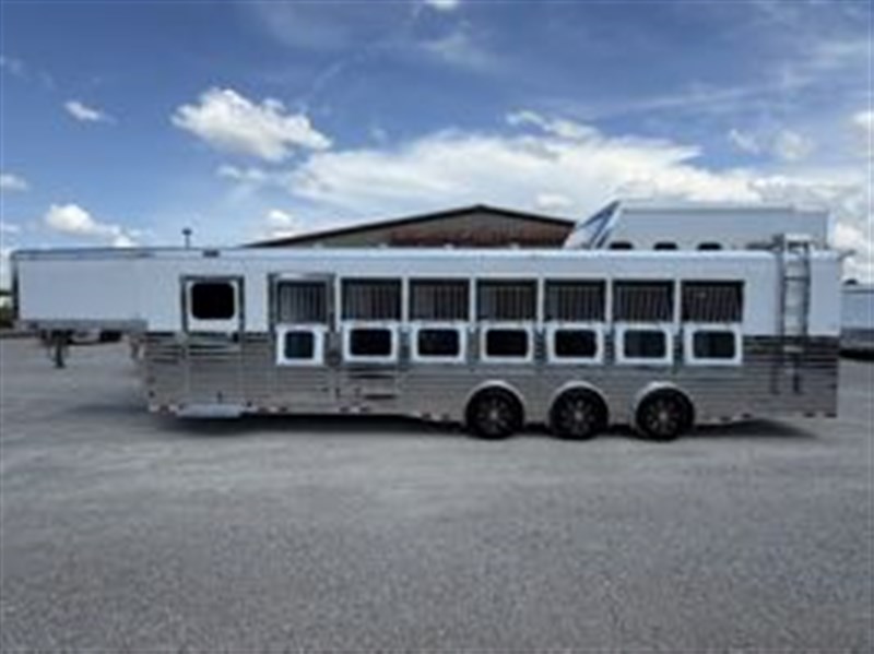 Trailer Photo 3