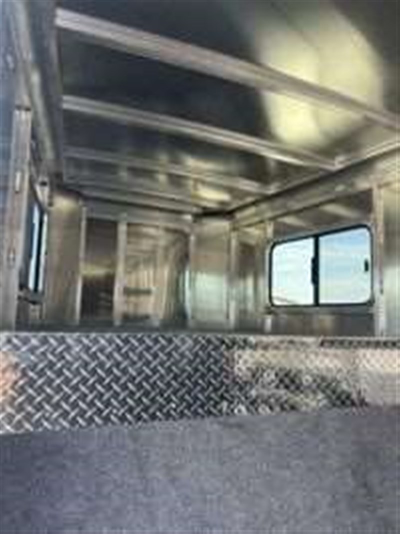 Trailer Photo 14