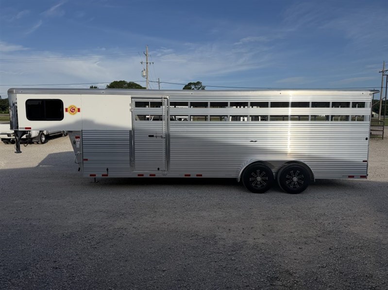 Trailer Photo 2