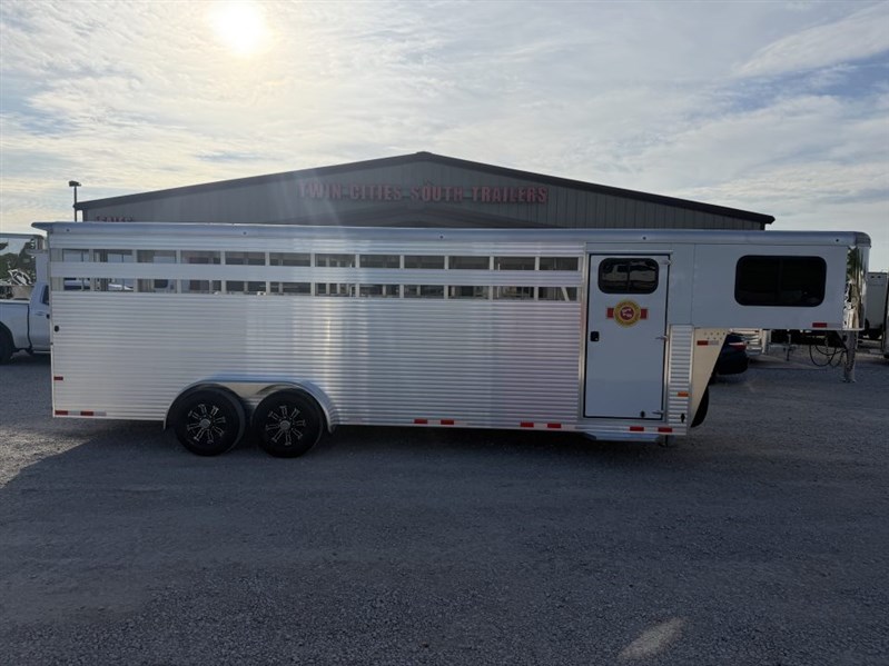 Trailer Photo 1