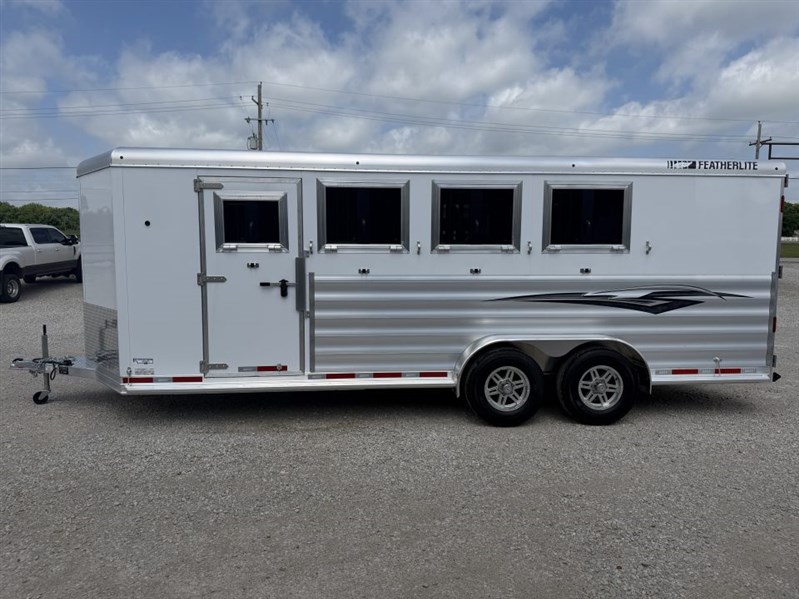 Trailer Photo 1