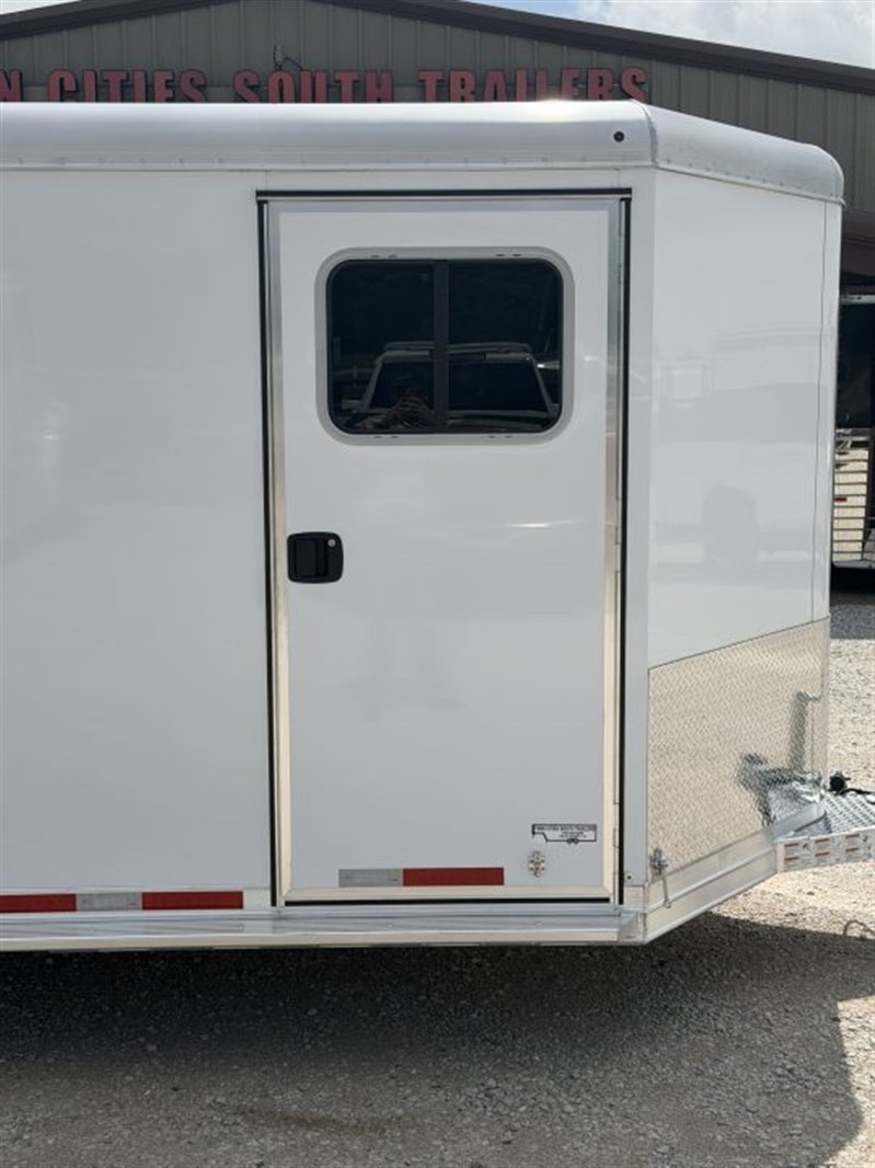 Trailer Photo 12