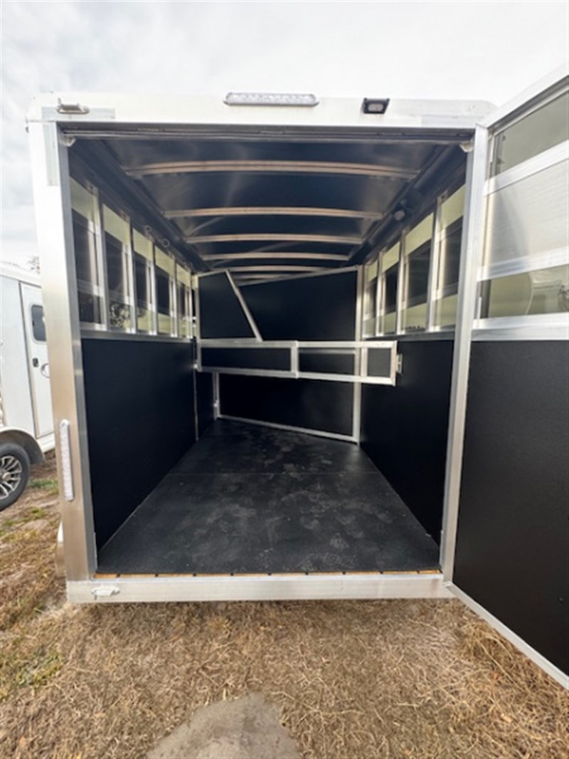 2026 Shadow 2026 shadow stablemate 2h stock horse trailer w/ p