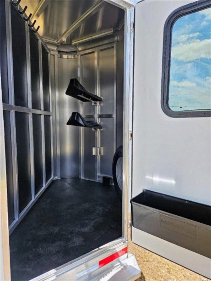 2026 Shadow 2026 shadow stablemate 2h stock horse trailer w/ p
