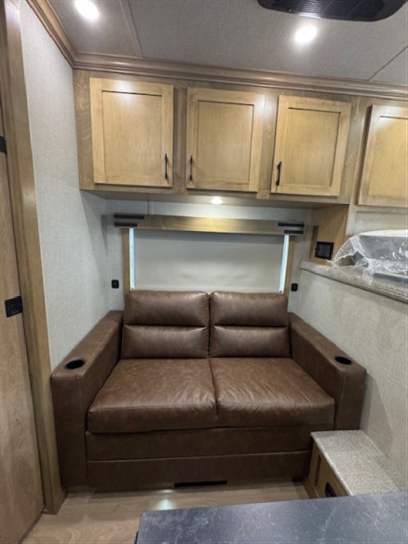2026 Exiss exiss trailers escape 7206 2h living quarters