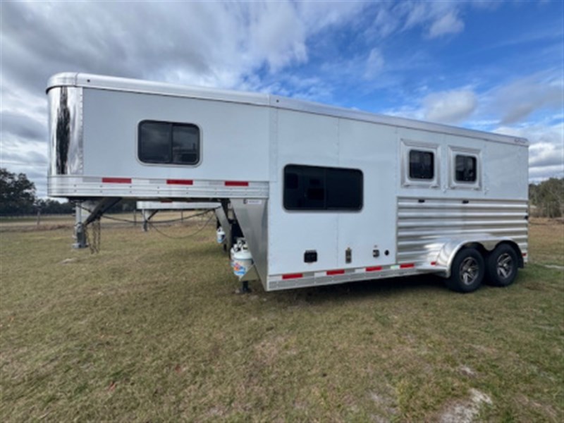 2026 Exiss exiss trailers escape 7206 2h living quarters