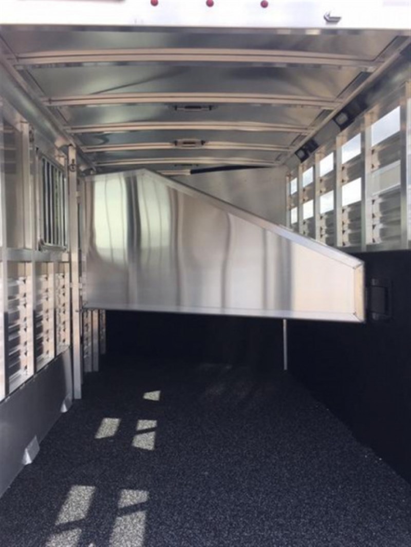 Trailer Photo 6