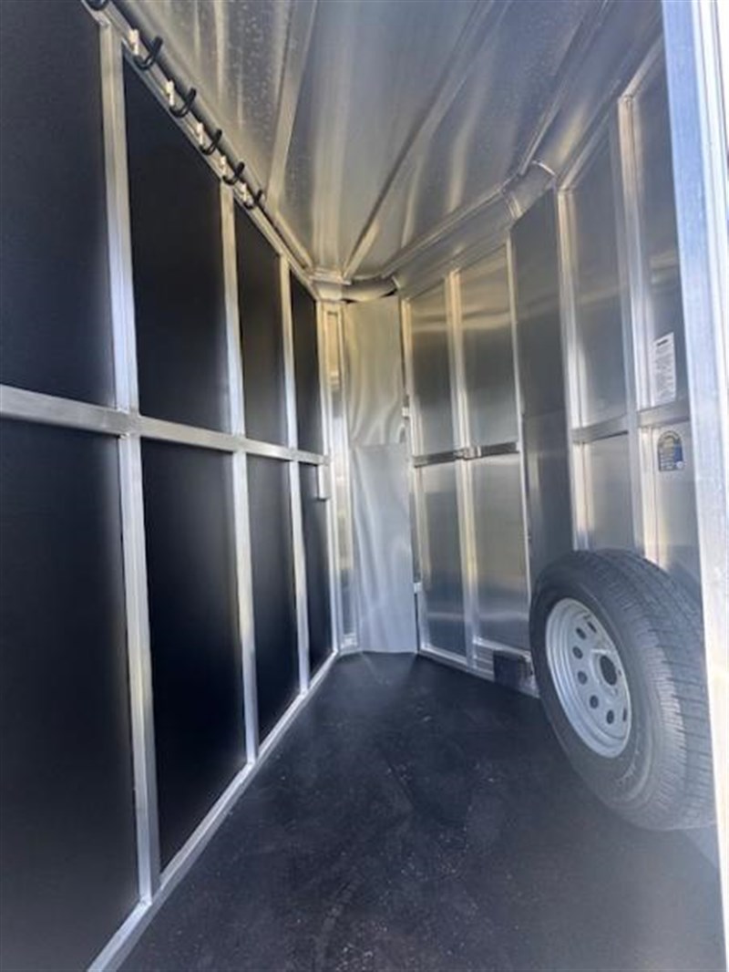 2026 Shadow shadow select 2 horse trailer bp horse trailer