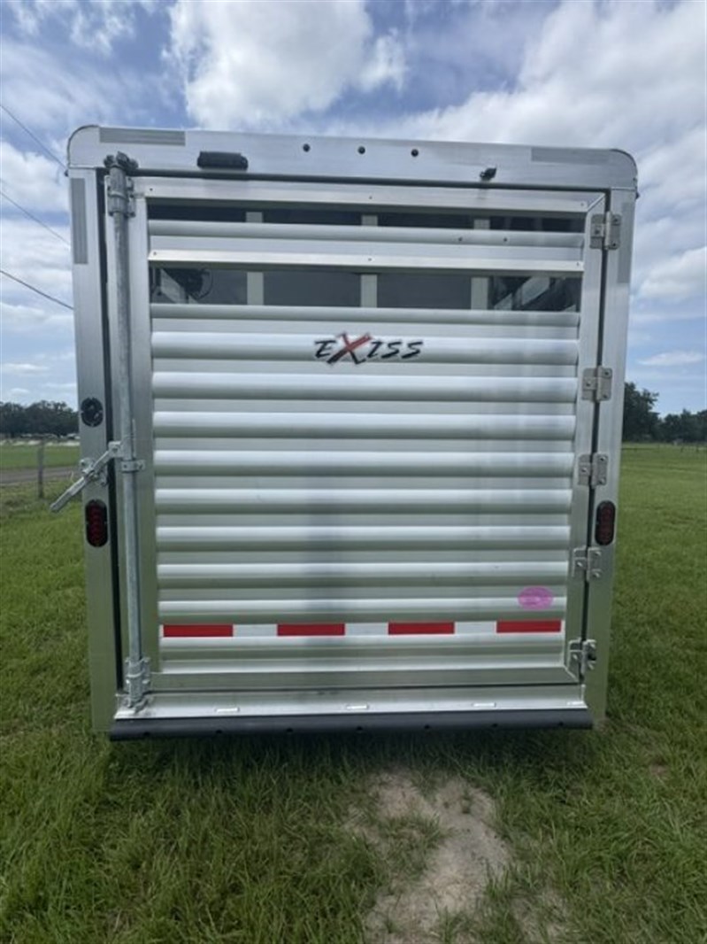 Trailer Photo 4