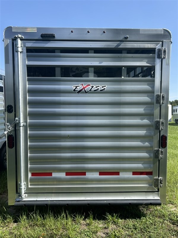 Trailer Photo 4