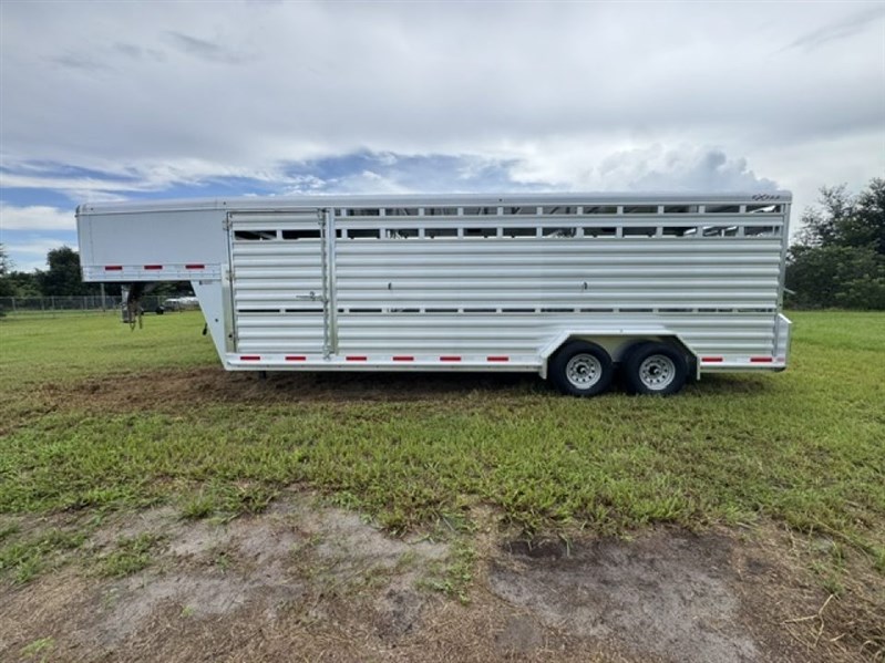 Trailer Photo 2