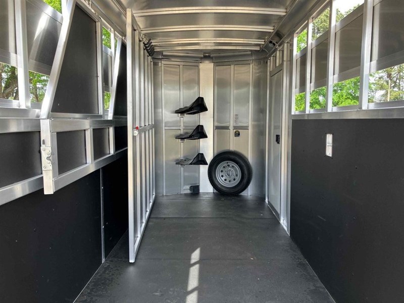 Trailer Photo 8
