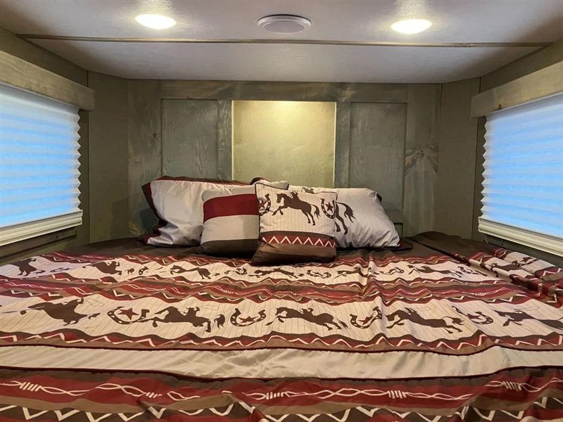 Trailer Photo 9