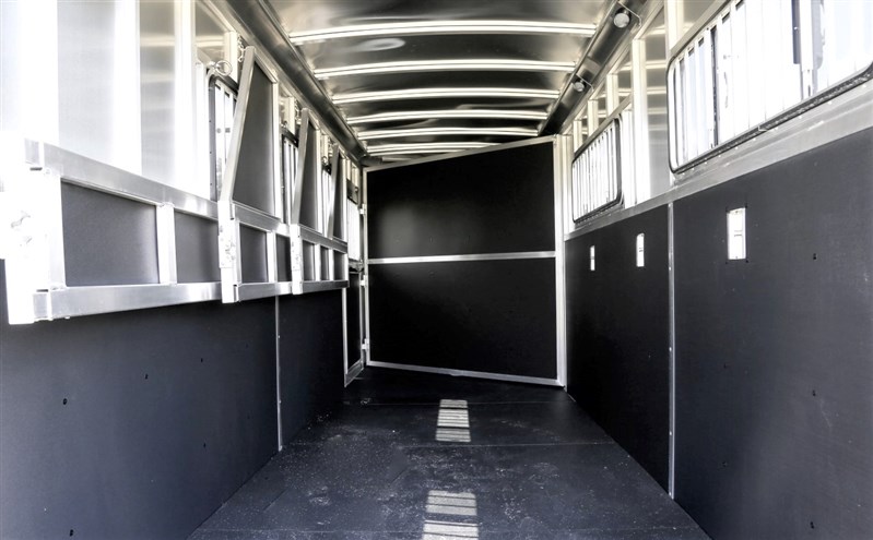 Trailer Photo 11