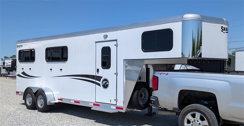 2026 Shadow 4 HORSE SLANT W/DROP FEED WINDOWS & ESCAPE DOOR