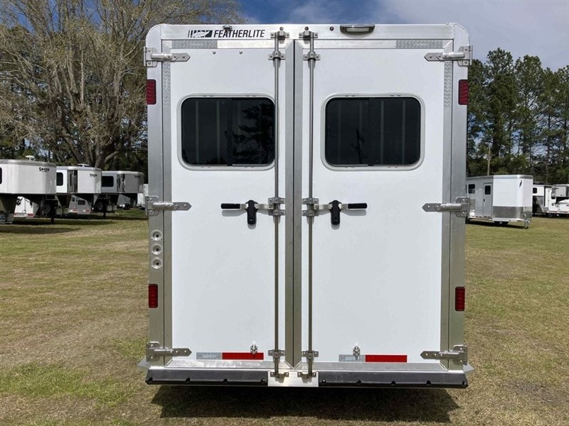 Trailer Photo 8