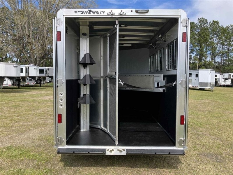 Trailer Photo 7