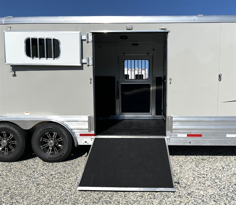 Trailer Photo 3