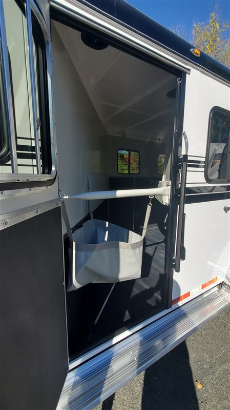Trailer Photo 11