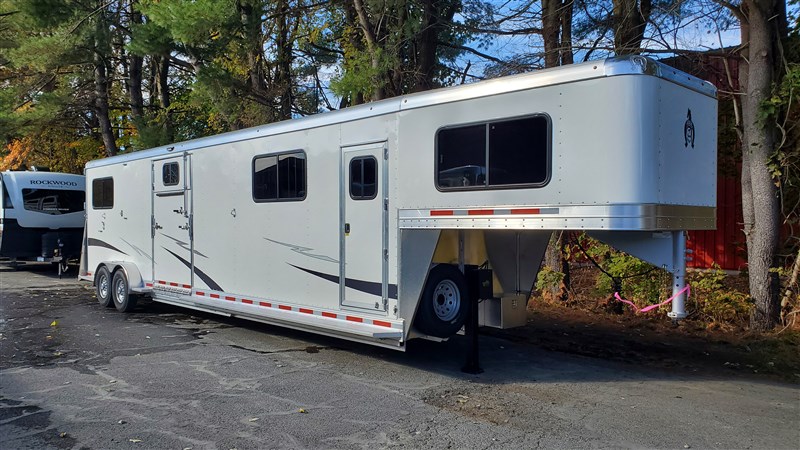 Trailer Photo 2