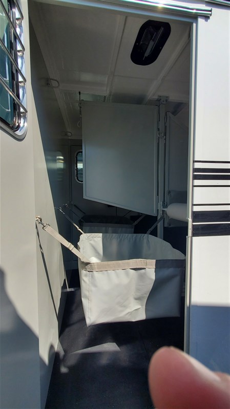 Trailer Photo 8